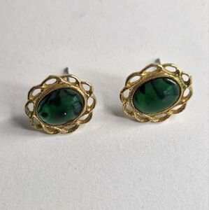 Elegant Gold and Green Earrings